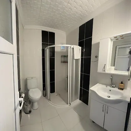 Sakliderebutikotel Hotell *