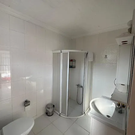 Sakliderebutikotel Hotell *