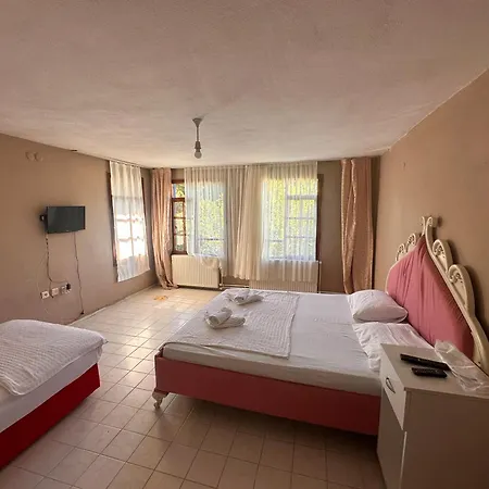 Sakliderebutikotel Hotell *