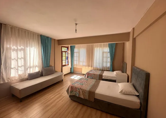 Sakliderebutikotel Hotel *