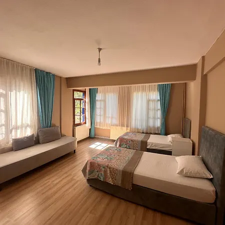 Sakliderebutikotel Hotel *