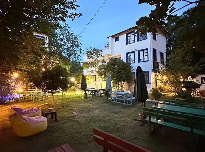 Sakliderebutikotel * ادرميت